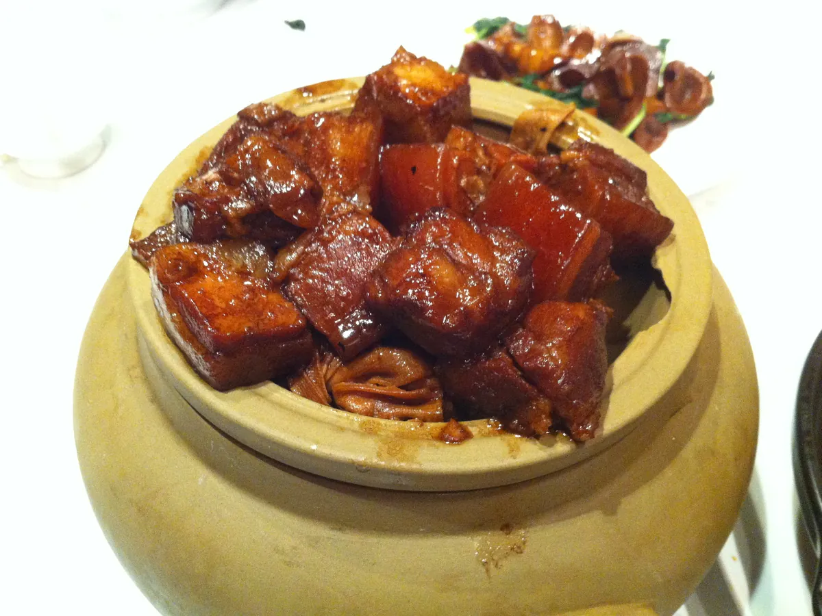 酱汁红亮的上海本帮红烧肉
