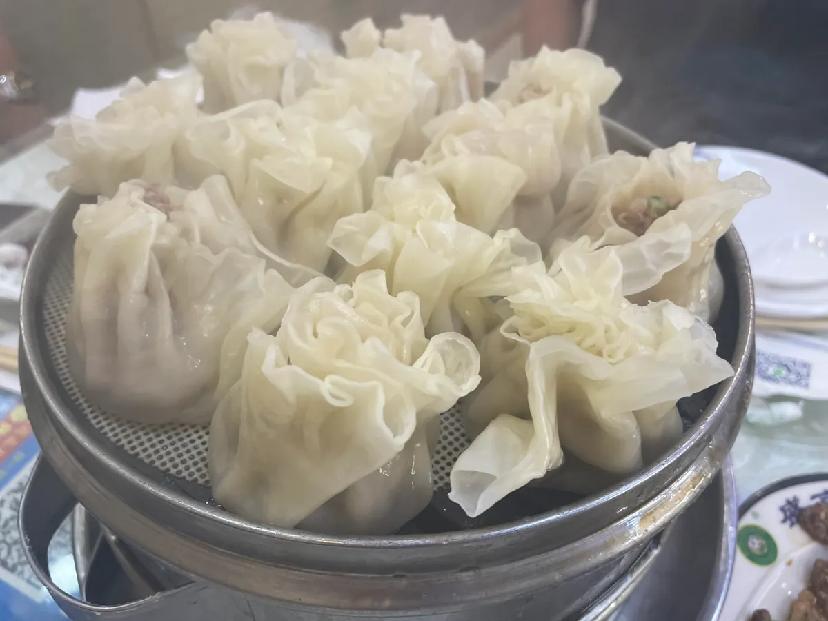 蒸笼中的沈阳清真烧麦