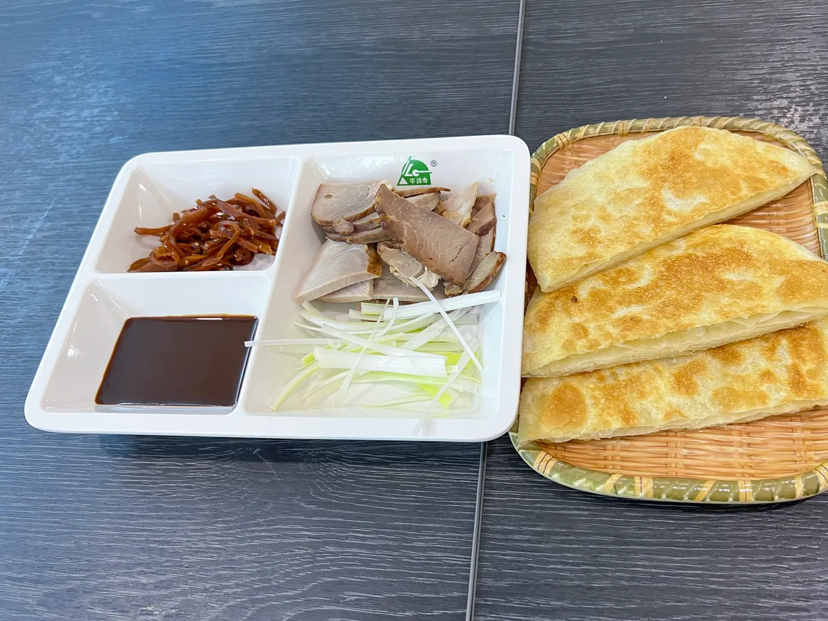 熏肉与大饼组合成的沈阳熏肉大饼