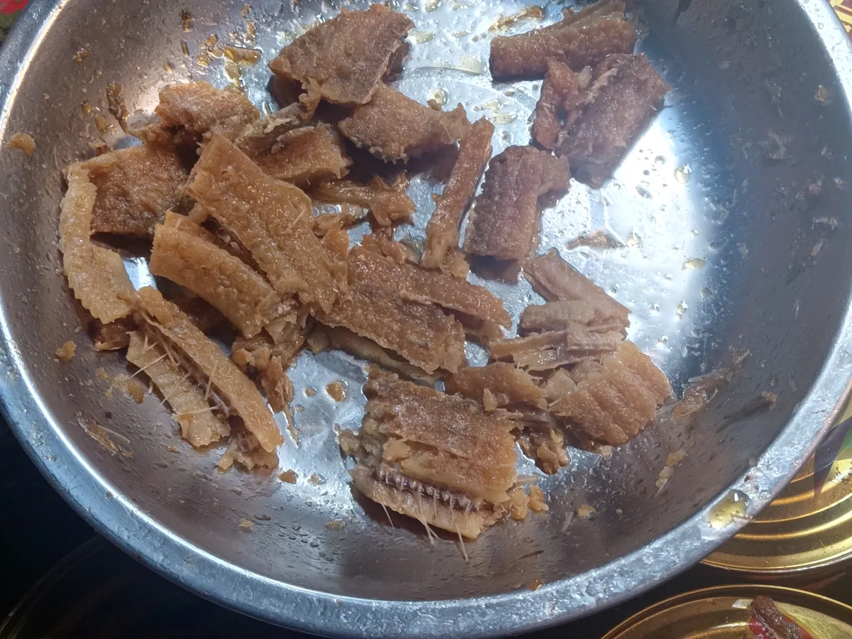 酱香浓郁的红烧带鱼